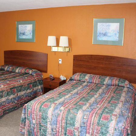 Budget Inn Oskaloosa מראה חיצוני תמונה