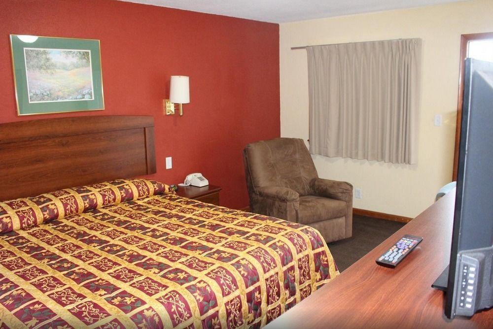 Budget Inn Oskaloosa מראה חיצוני תמונה