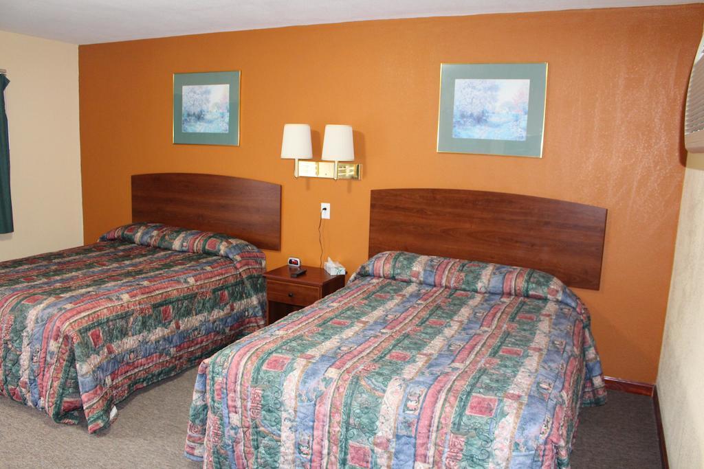 Budget Inn Oskaloosa מראה חיצוני תמונה