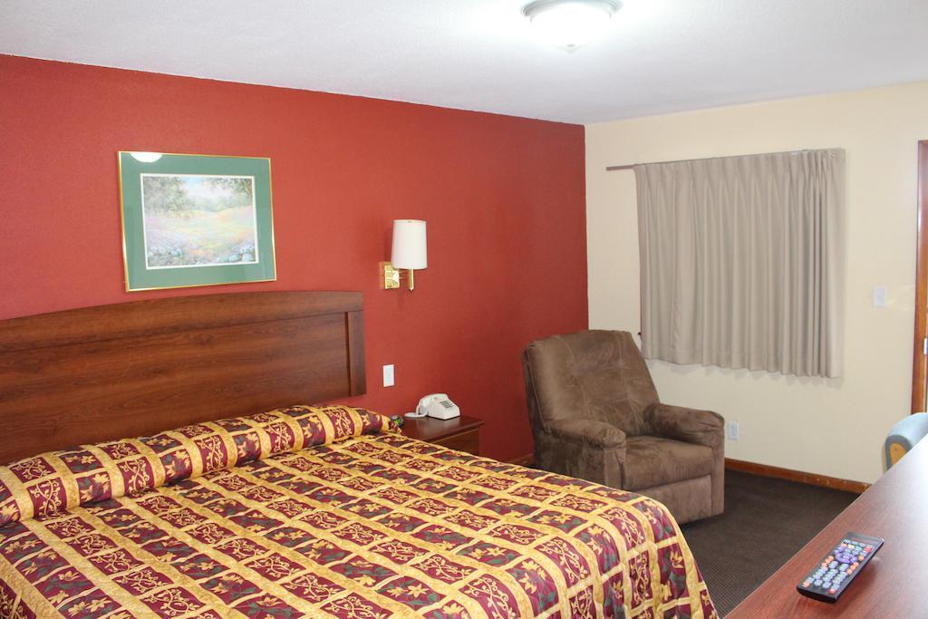 Budget Inn Oskaloosa מראה חיצוני תמונה
