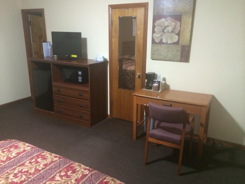 Budget Inn Oskaloosa מראה חיצוני תמונה